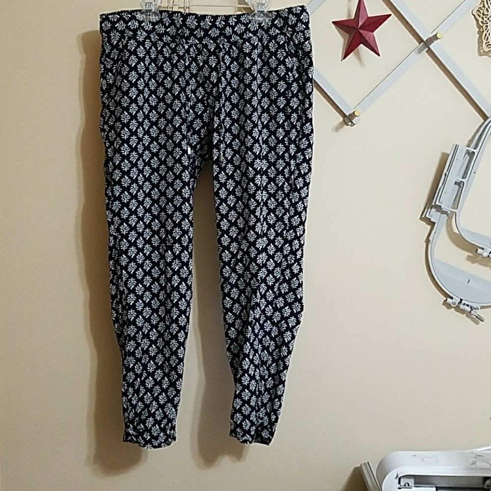 Lightweight Patterned Harem Pants